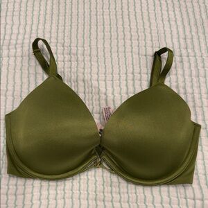 Victorias Secret Very Sexy Low Cut Demi Bra